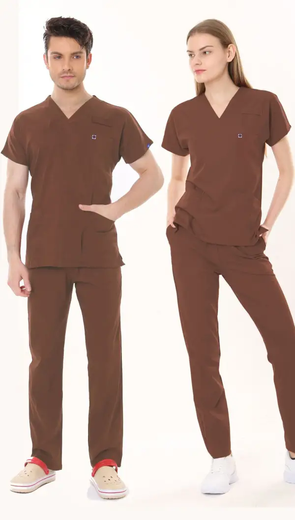 KAHVERENGİ HASTANE FORMASI LİKRALI SCRUBS TAKIM (FRIAR BROWN)