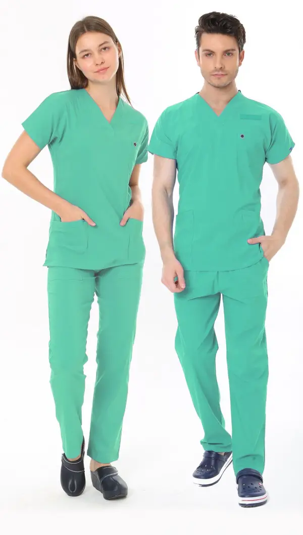 MİNT YEŞİLİ AİLE SAĞLIĞI ÇALIŞAN FORMASI LİKRALI SCRUBS TAKIM (BERMUDA)